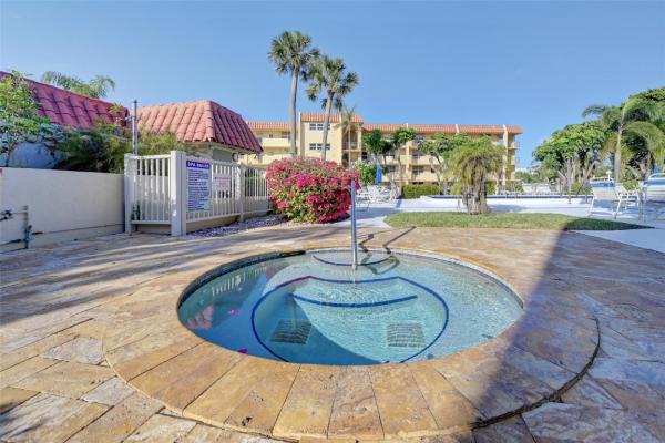 Island Club, 777 S Federal Hwy #303-E, Pompano Beach, Florida 33062, image 2