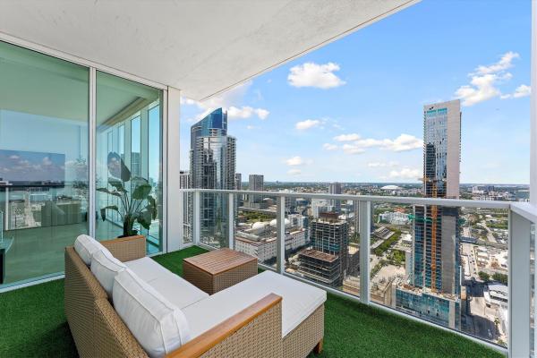 Ten Museum Park Residential, 1040 Biscayne Blvd #3906, Miami, Florida 33132, image 1