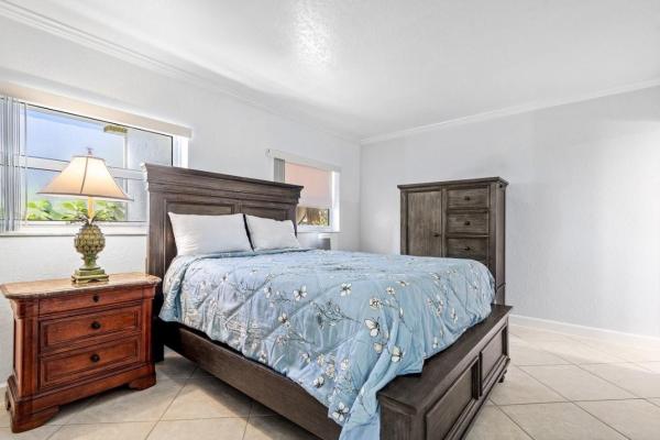 Sandalfoot Squire, 9280 SW 3rd St #802, Boca Raton, Florida 33428, image 1