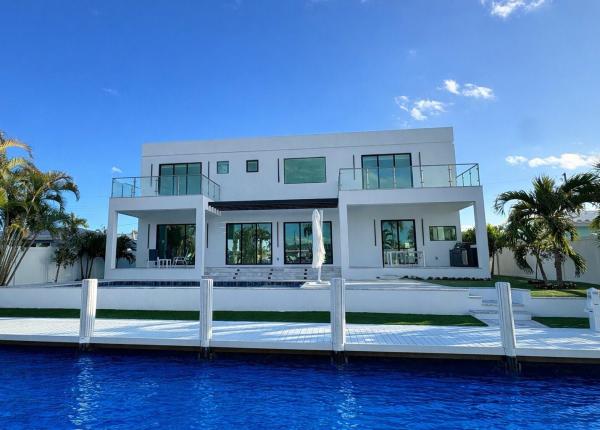 South New River Isles, 1205 Avocado Isle, Fort Lauderdale, Florida 33315, image 1