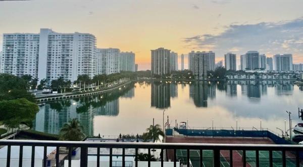 Commodore Plaza Tower, 2750 NE 183rd St #709, Aventura, Florida 33160, image 2