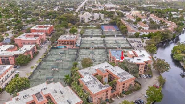 610 Tennis Club Dr #406, Wilton Manors, Florida 33311, image 1