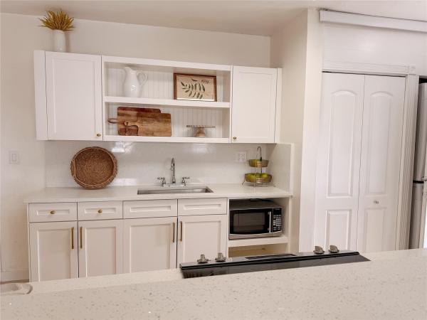 Carol City Gardens, 3970 NW 195th St, Miami Gardens, Florida 33055, image 1