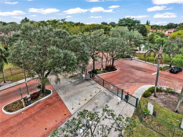 Lakeview Courts At Jacaranda, 9169 W Sunrise Blvd, Plantation, Florida 33322, image 2