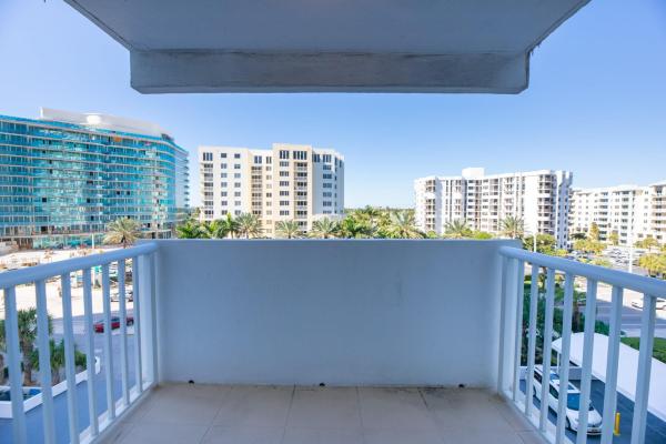 Renaissance Of Pompano Beach, 1370 S Ocean Blvd #604, Pompano Beach, Florida 33062, image 2
