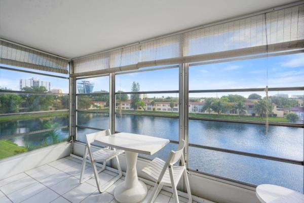 Biscayne Lake Gardens, 2880 NE 203rd St #36, Aventura, Florida 33180, image 3
