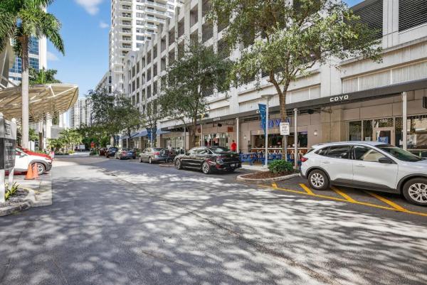 350 Las Olas Place, 350 SE 2nd St #640, Fort Lauderdale, Florida 33301, image 2