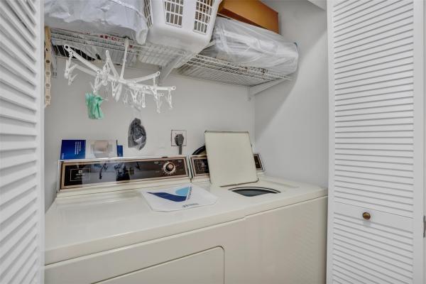 Alhambra Circle, 9530 Alcazar Ln, Davie, Florida 33324, image 3