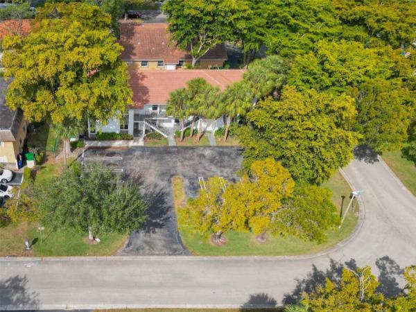 Coral Springs Lakes, 10201 NW 35th St #1-6, Coral Springs, Florida 33065, image 3
