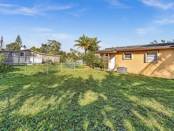 1052 NW 103rd St, Unincorporated Dade County, Florida 33150, image 1