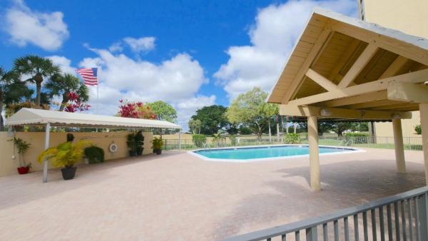 Environ Towers 1, 7100 Radice Ct #708, Lauderhill, Florida 33319, image 2