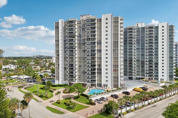 Embassy Tower, 2701 N Ocean Blvd #4C, Fort Lauderdale, Florida 33308, image 2