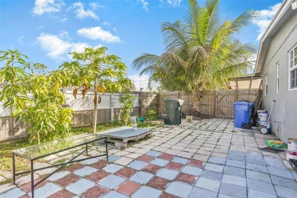 Twin Lakes South, 4291 NW 10th Ter, Oakland Park, Florida 33309, image 2