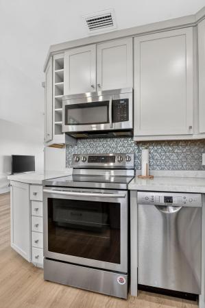 Crystal Lake 941, 941 Crystal Lake Dr #311, Deerfield Beach, Florida 33064, image 2