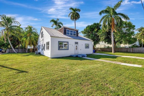 Waverly Place, 901 W Las Olas Blvd, Fort Lauderdale, Florida 33312, image 1