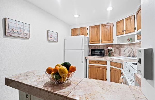 Maybury Mansions, 5201 NE 24th Ter #A-110, Fort Lauderdale, Florida 33308, image 1