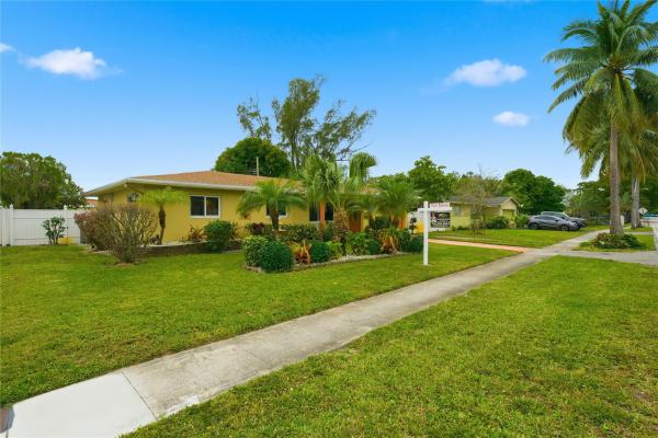 East Gate Estates, 3820 NW 29th St, Lauderdale Lakes, Florida 33311, image 1
