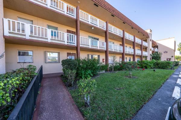 Sunrise Lakes 3, 9281 Sunrise Lakes Blvd #107, Sunrise, Florida 33322, image 2