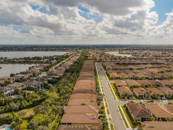 Four Seasons At Parkland, 9088 E Leon Cir, Parkland, Florida 33076, image 2