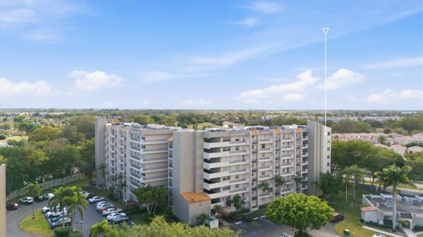 18th Hole At Inverrary, 3910 Inverrary Blvd #708-B, Lauderhill, Florida 33319, image 1