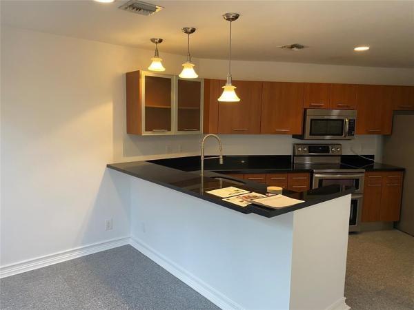 Colee Hammock, 101 SE 15th Ave #E, Fort Lauderdale, Florida 33301, image 2