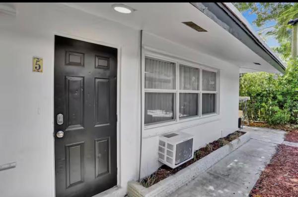 Victoria Skyloft, 820 NE 16th Ave #5, Fort Lauderdale, Florida 33304, image 2