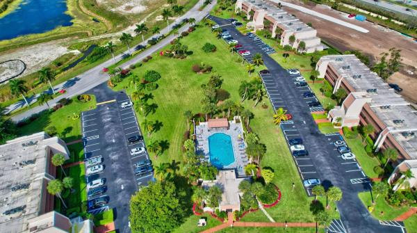 D'Este Court At The Fountains Country Club, 4272 Deste Ct #106, Lake Worth, Florida 33467, image 3