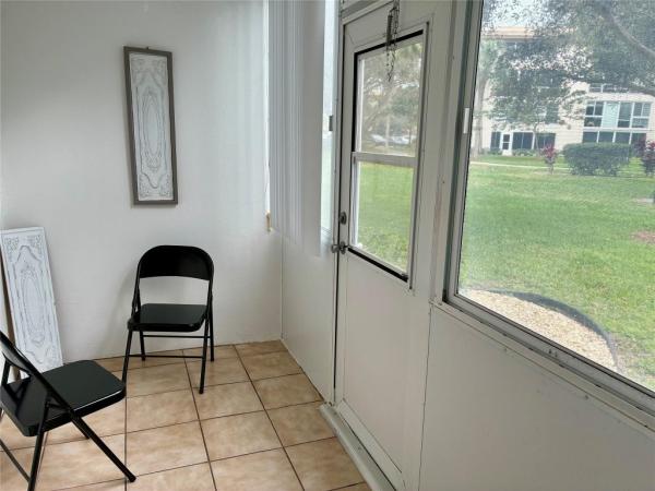 Lucaya Village, 2301 Lucaya Ln #F1, Coconut Creek, Florida 33066, image 1