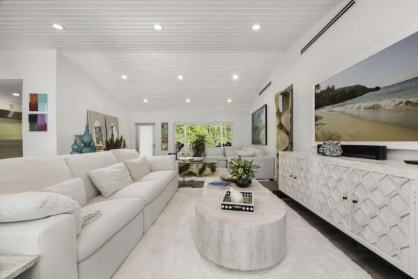 Riviera, 4950 Riviera Dr, Coral Gables, Florida 33146, image 2