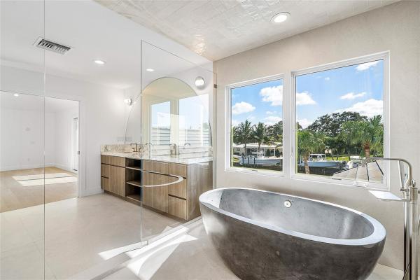 Country Club Point, 8 Leeward Cir, Tequesta, Florida 33469, image 2