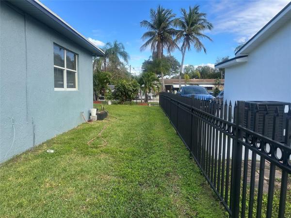 Highland Gardens, 815 S 26th Ct, Hollywood, Florida 33020, image 1