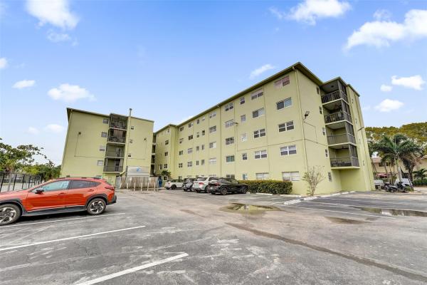 Santa Monica, 1425 Arthur St #202A, Hollywood, Florida 33020, image 2