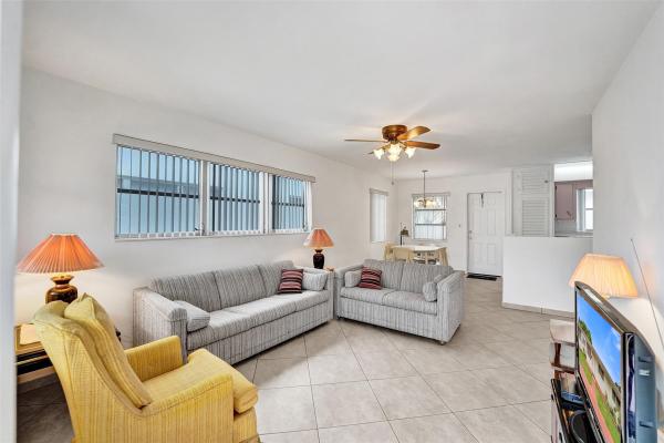 Hollywood Terrace, 2317 Garfield St #3, Hollywood, Florida 33020, image 2