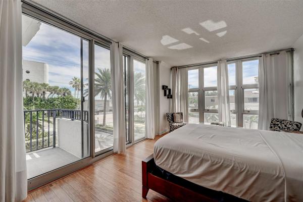 Silver Thatch Atlantic Plaza, 525 N Ocean Blvd #T-2, Pompano Beach, Florida 33062, image 3