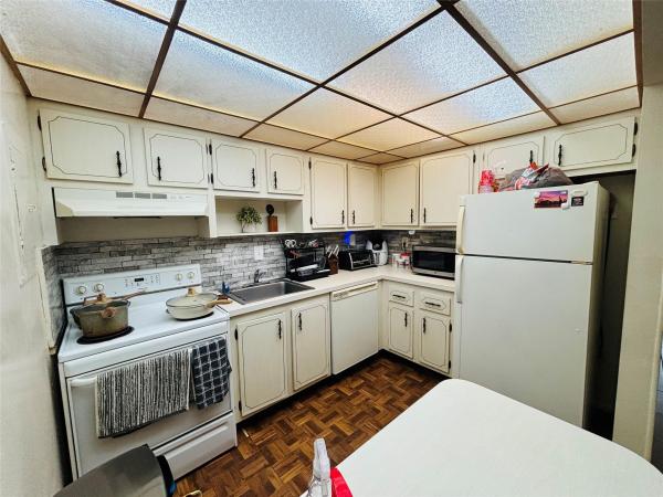 Omega, 7300 NW 17th St #202, Plantation, Florida 33313, image 3