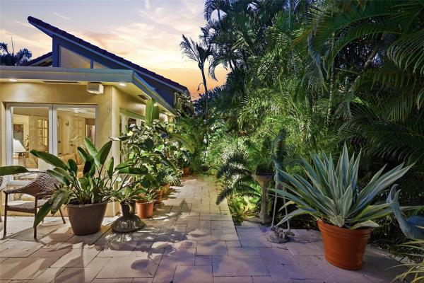 Coral Ridge Galt, 2525 NE 21st Ct, Fort Lauderdale, Florida 33305, image 1