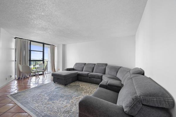 Towers Of Oceanview South, 600 Parkview Dr #1111, Hallandale Beach, Florida 33009, image 2