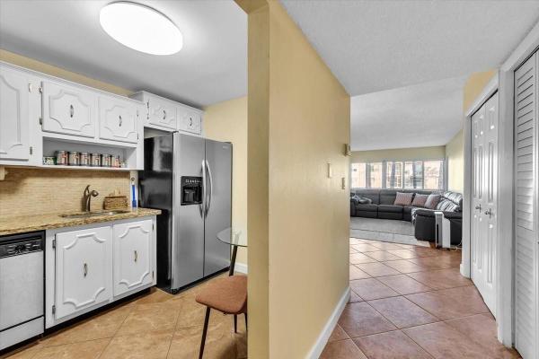 Racquet Club Village, 140 Lakeview Dr #105, Weston, Florida 33326, image 1