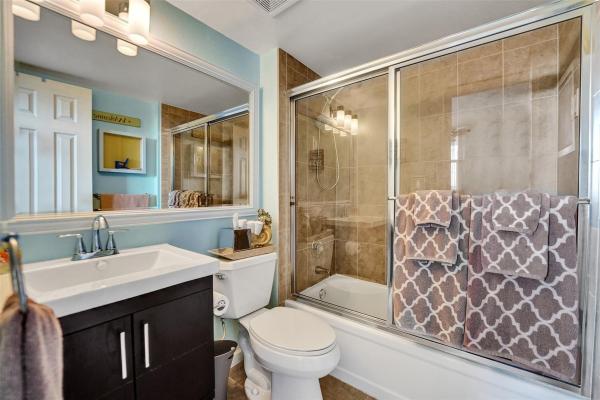 Royal Park, 110 Royal Park Dr #4C, Oakland Park, Florida 33309, image 2