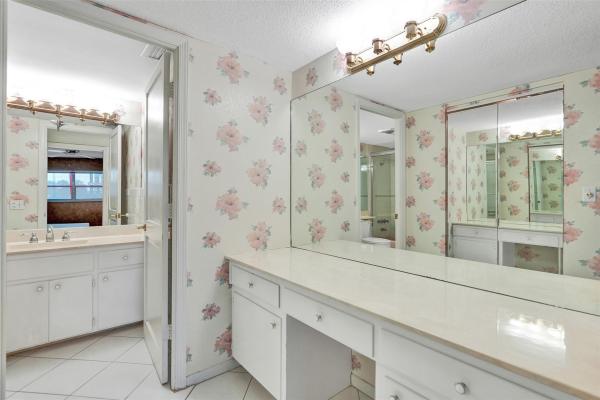 The Wellington, 3000 NE 48th St #206, Fort Lauderdale, Florida 33308, image 2
