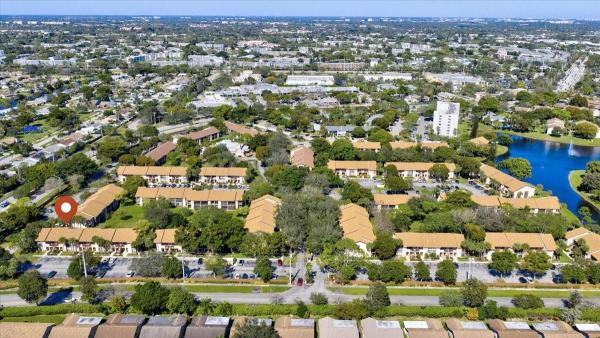 Meadowridge, 2355 SW 15th St #77, Deerfield Beach, Florida 33442, image 2