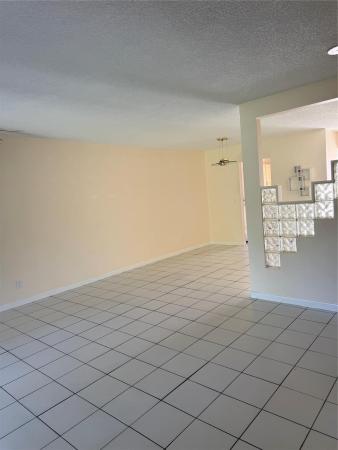 3007 NW 68th St #9C, Fort Lauderdale, Florida 33309, image 1