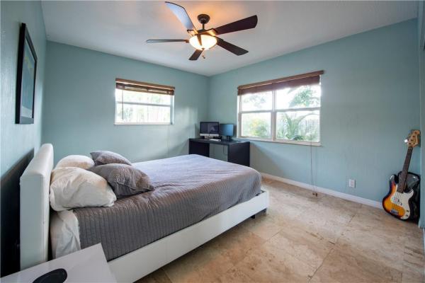 Cascade Falls, 530 NE 15th Ct #2, Fort Lauderdale, Florida 33304, image 1