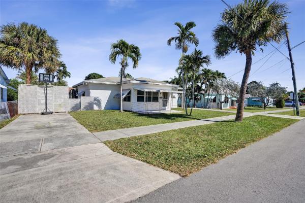 Hallandale Beach No HOA, 632 SW 8th St #1-2, Hallandale Beach, Florida 33009, image 1