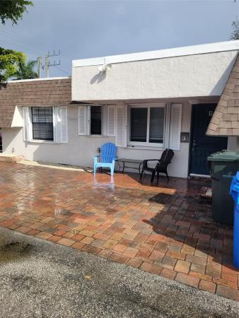 Central Oakland Park, 770 NE 38th St #F, Oakland Park, Florida 33334, image 2