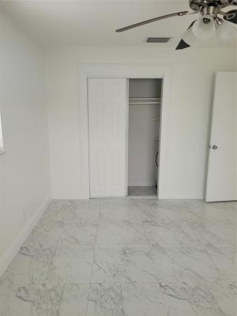 Central Oakland Park, 770 NE 38th St #F, Oakland Park, Florida 33334, image 1