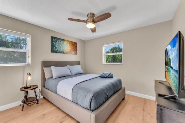 Winfield Park, 190 NE 21st St, Boca Raton, Florida 33431, image 1