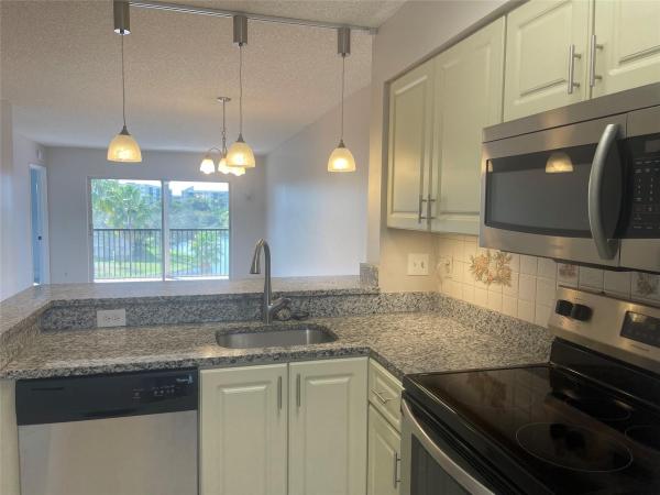 Olympic Pointe At Cypress Bend, 2220 N Cypress Bend Dr #503, Pompano Beach, Florida 33069, image 3