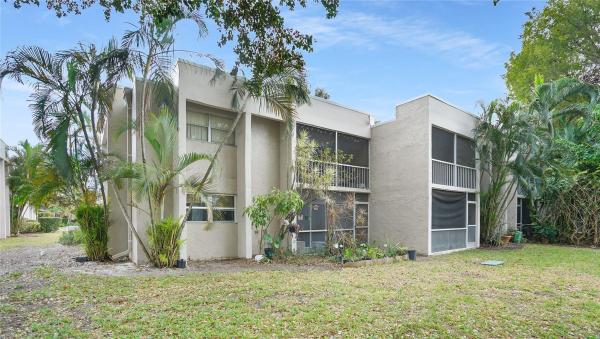 Alpine Woods, 8524 Old Country Mnr #106, Davie, Florida 33328, image 1