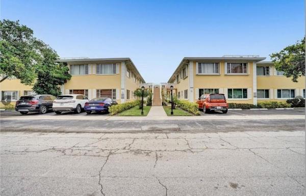 Imperial Point Gardens, 5820 NE 22nd Way #628, Fort Lauderdale, Florida 33308, image 3